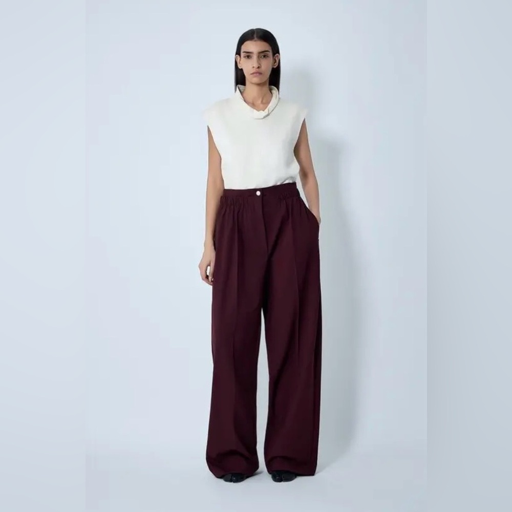 Max Mara Sportmax Lightweight Wool Wide-Leg Burgundy Pant - Sneakers or Heels